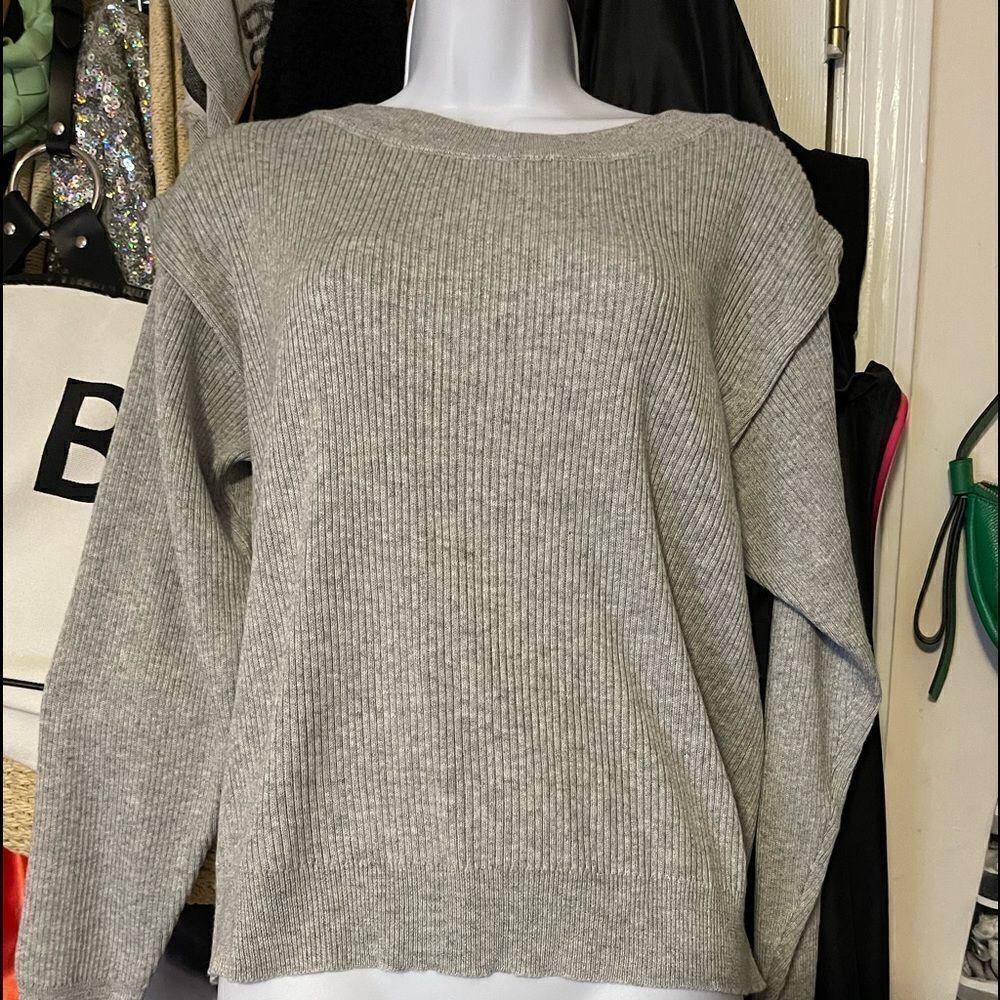 $2/15 CBrand Light Grey Sweater